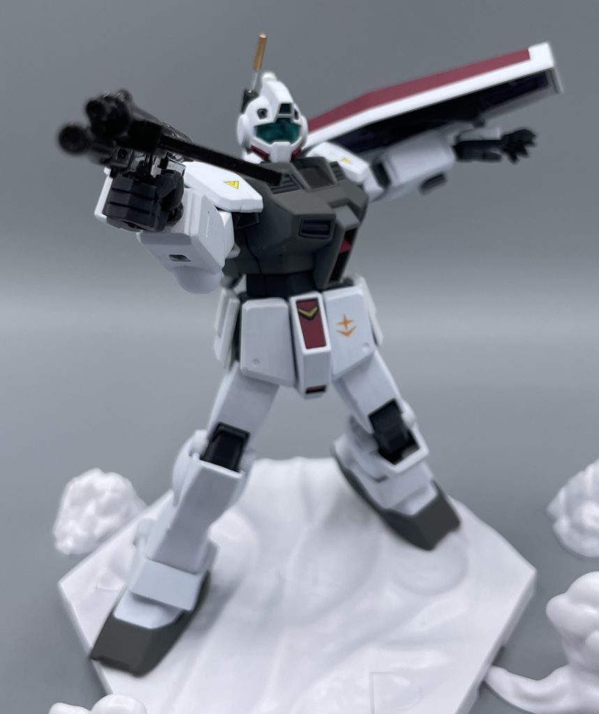 ズドドドドドドッ！！！　うーん動きがつけづらい。動かざること雪山のごとし(笑)&nbsp;　ポケ戦キットは全体的に古くなっているので、”マッシブ方面のリバイヴ”を！ バンダイさん、マッシブ方面でのリバイヴをお願いします！(>_<)同じくポケ戦キットのジムコマンドも是非↓↓(*^▽^*)https://gumpla.jp/hg/2110029