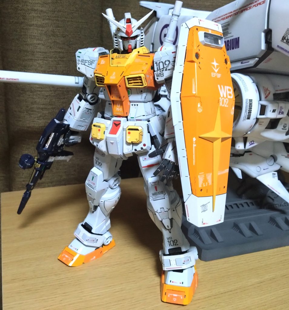 手持ちの塗料を駆使して塗装