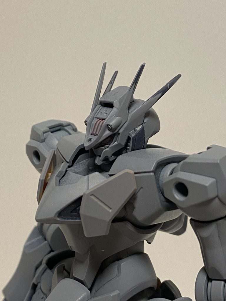 アンテナ尖らせ＆頬にスジボリ追加