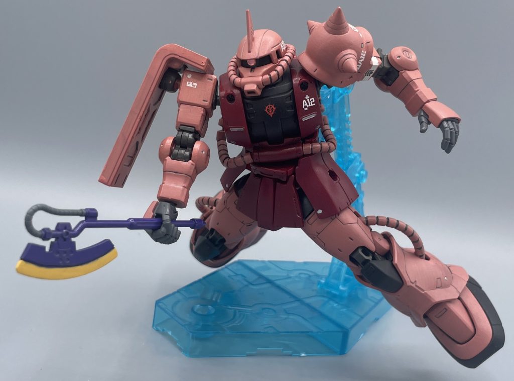 ヒートホーク オリジンのヒートホークは、リアル路線の為かグレーが基本色です。しかし、やっぱり私は馴染みのある紫×黄色のカラーにしました。