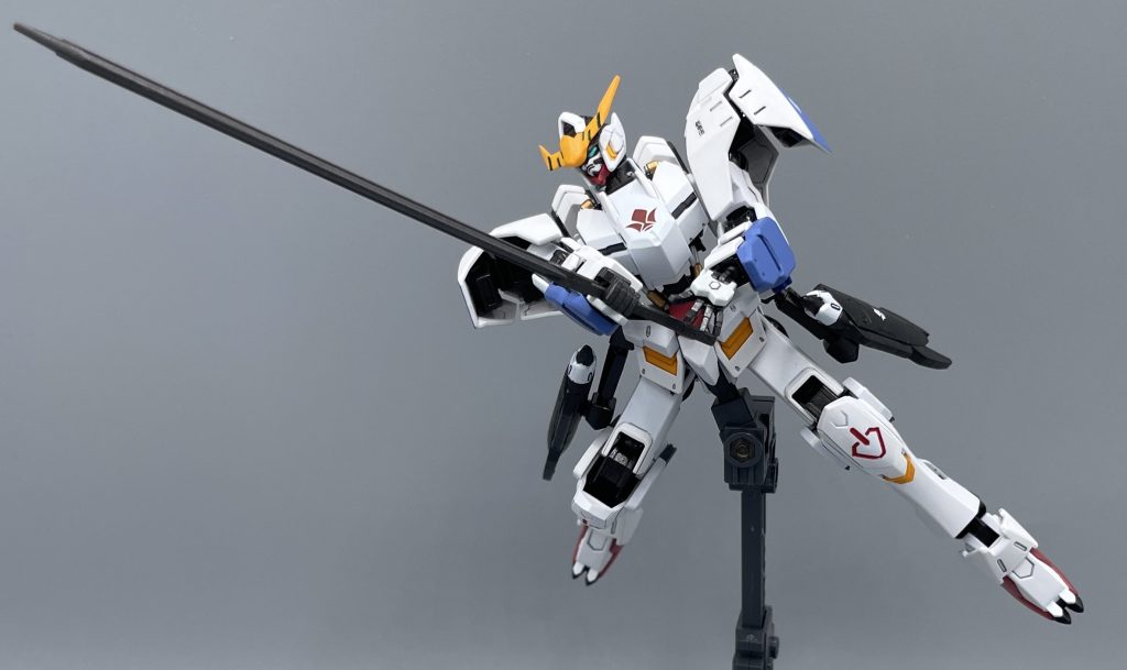 うるさいな…オルガの声が聞こえないだろ。　最後の攻防、アインの命脈を絶ったのは太刀による鋭い刺突でした。