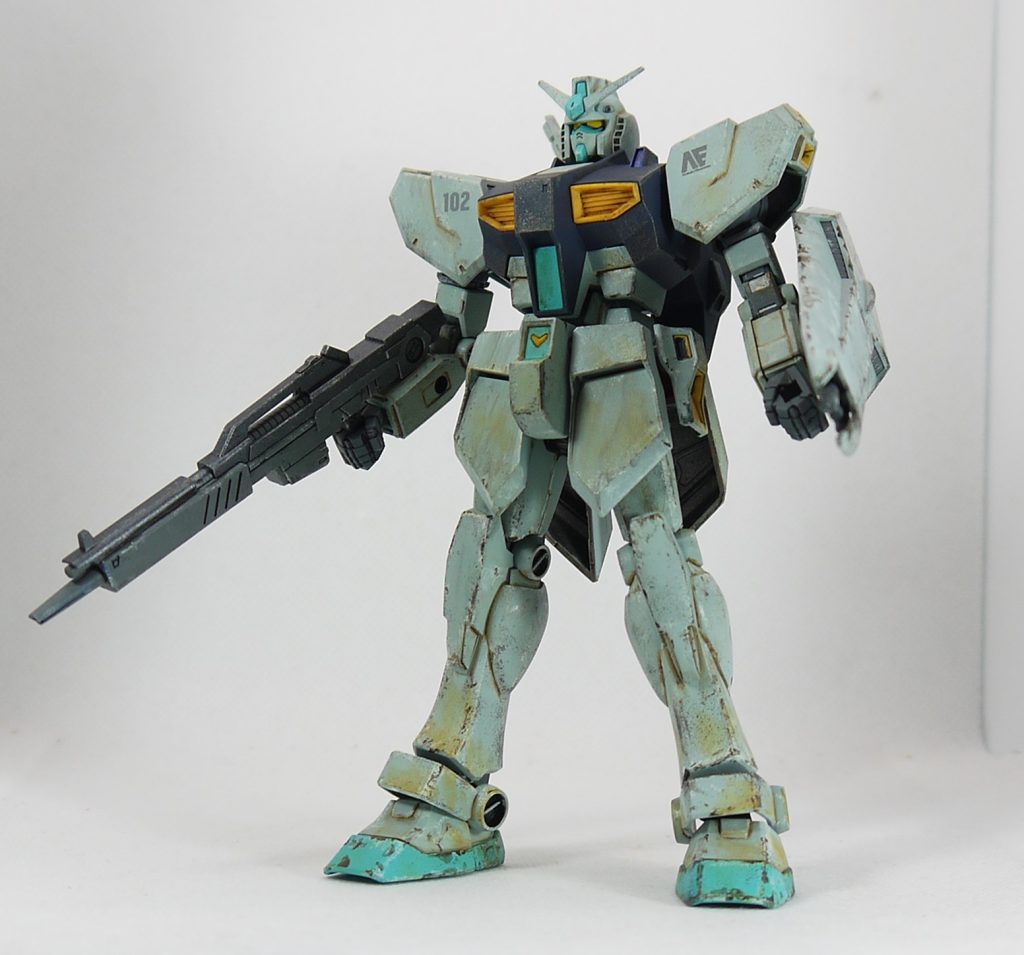 狙い通りに上手くいきましたね。それにどちらもシンプルなデザインのガンダムとνガンダムの組み合わせは全く違和感がありません(笑)。