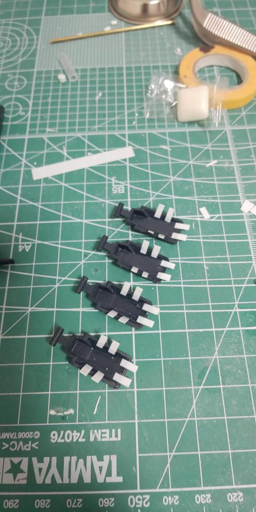 ブースターのカバーもディテールアップ