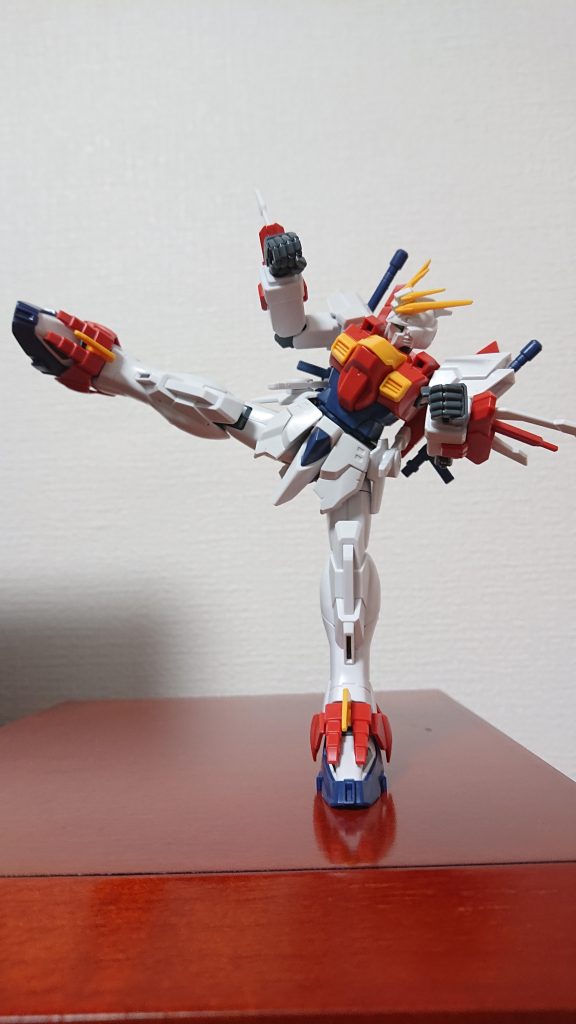 飛びゲリ用の緑のクリアパーツが在るんですがノーマルの足のままの方が好き←付け替えるのめんどいだけアスモデウスもそうだったけど片足だちが出来るなんて凄いキットですね(*´･ω･｀)b気が向いたら墨入れくらいするかも(^-^ゞありがとうございました♪ヽ(´▽｀)/