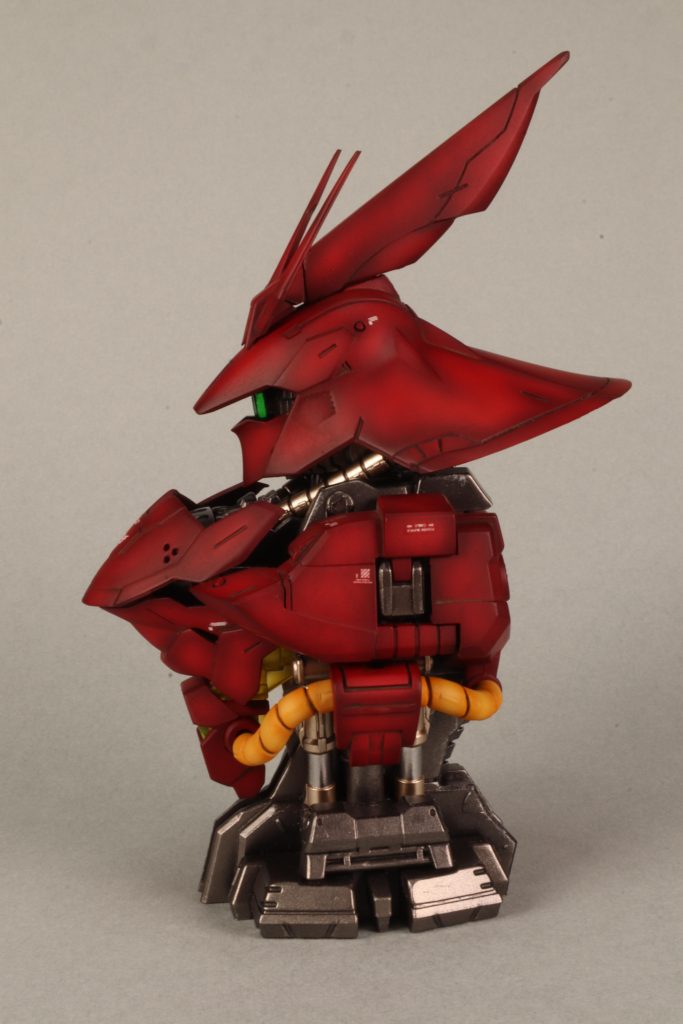 モノアイもクリアグリーンの棒が出てるだけだったので塗り分けしたけどほぼ見えないですね。