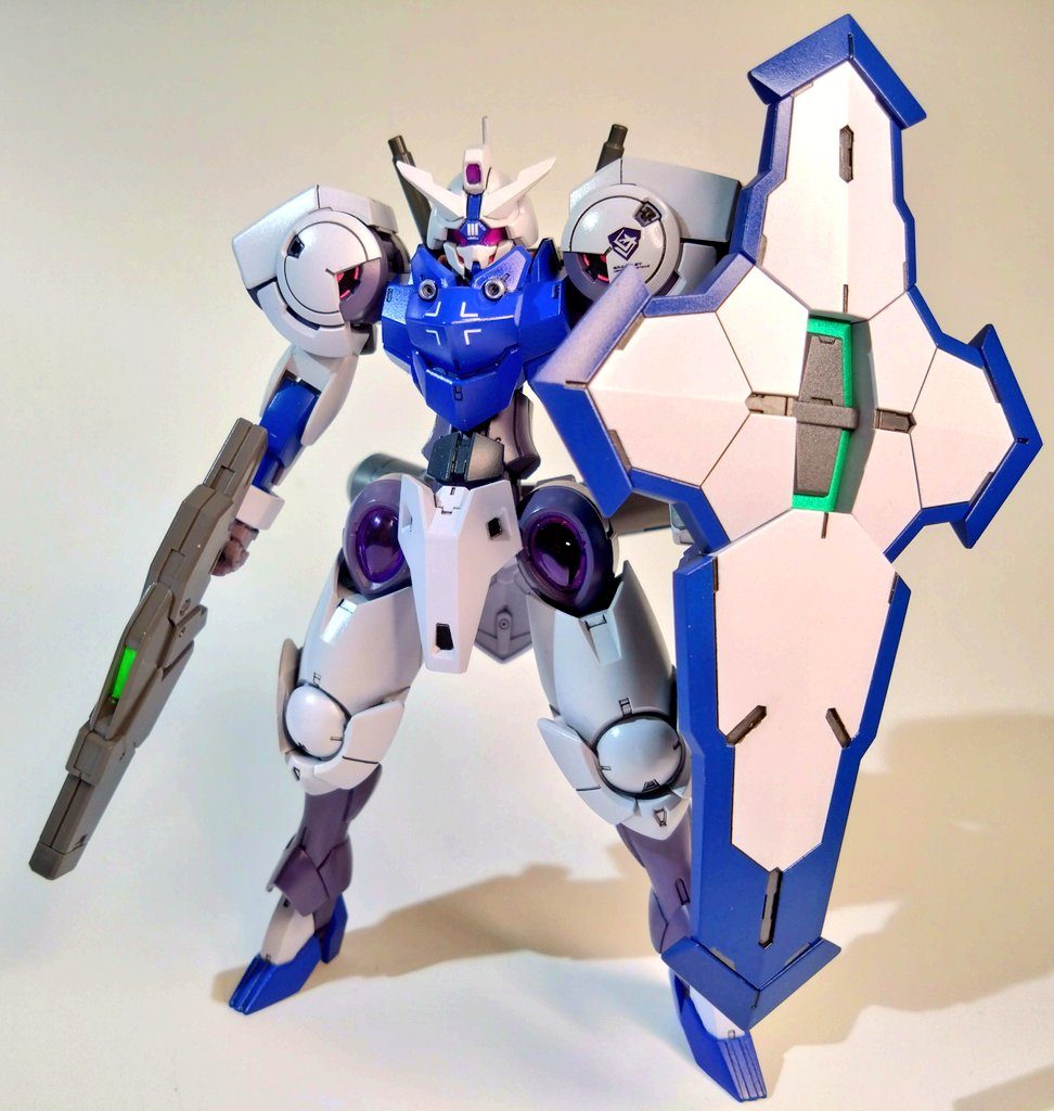 ここから妄想設定をどうぞ↓CFP-015 ハインガン / CFP-016 ハインガン•シュトルムハインシリーズをベースに対GUND-ARMを主眼に改修が行われたMS。