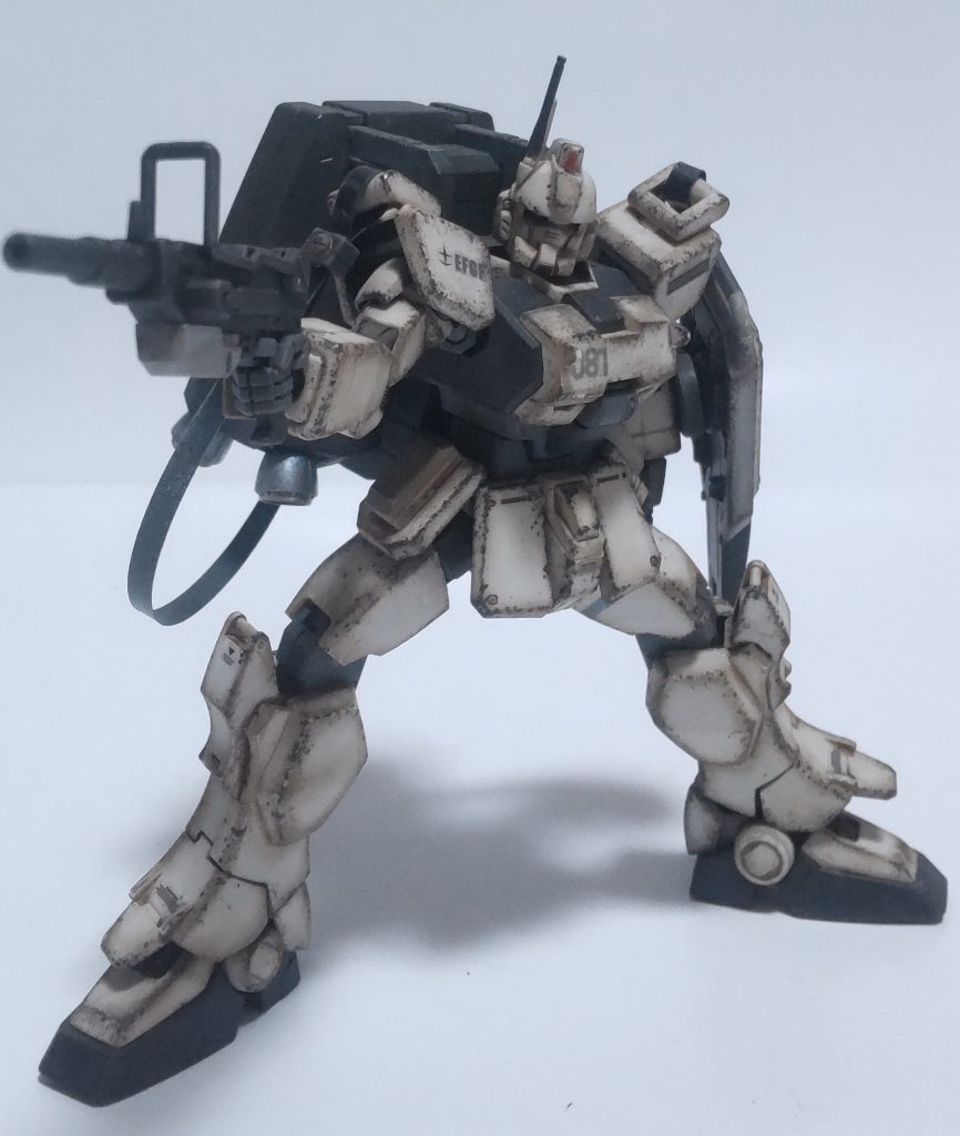 MSを汚くする事に謎の定評があるワタクシですwwwこんなに汚いのが似合うMSならば…って事でウェザリングもキメてありますw つかEz8はMGも欲しい…また嵐の中で輝きたいです！ではまた、皆さん良きプラモライフを☆