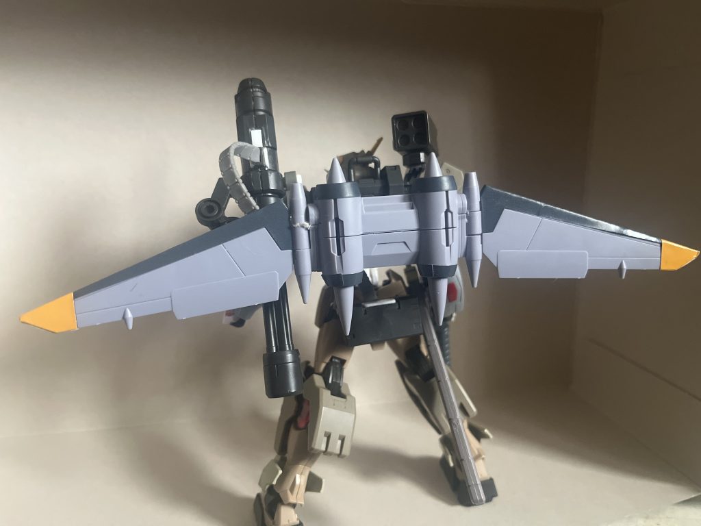 そしてこれはキットそのままですが、自分の設定として戦場への片道キップ的な感じでつけました。使い切りと言う設定で戦場へついた後はパージすると言う感じです。