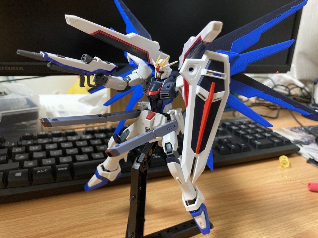 ハイマットフルバースト。フリーダムを上げるのにこれは必須…だよね⁉︎※この間の写真はｺﾚｼﾞｬﾅｲ感がすごかったので撮り直しました！それとビームサーベルはしっかり見つけだせました^ ^