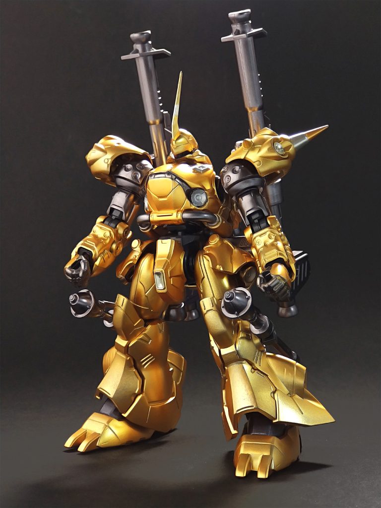 使用塗料金:ガンダムマーカー イエローゴールド黒:ガンダムマーカー ヘビーガンメタリック銀:4アーティスト マーカー シルバー