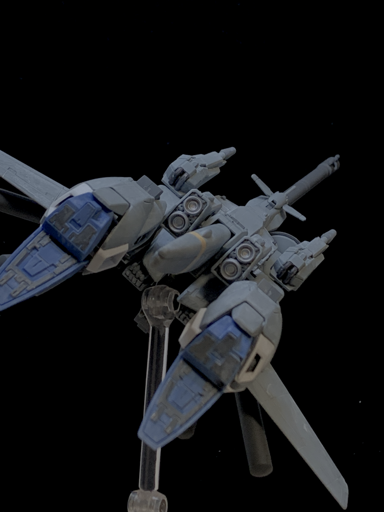 後ろから。バーニアはシルバーで塗装しました。