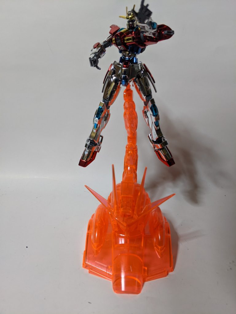 台座はビルドガンダムの物が付属していました。特別仕様は伊達ではないですね。