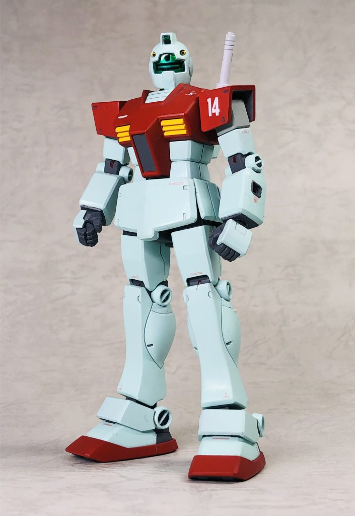 諸説あるジムの色アニメイメージの緑系クールホワイト+デイトナグリーン少々+インディブルー極少スミ入れ 水性ニュートラルグレー+うすめ液+マジックリン握り手は、他キットからの流用(詳細不明)