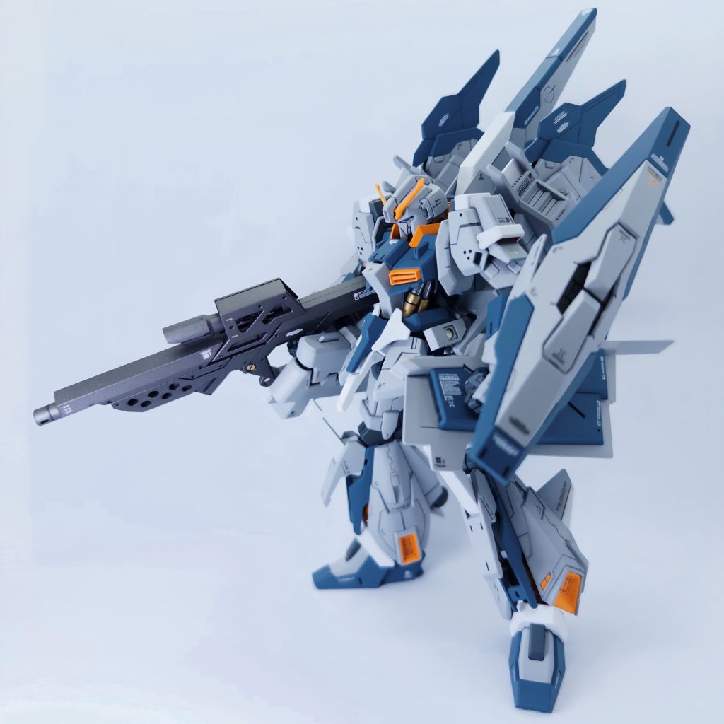 メイン写真は黒背景に挑戦してみましたが、白背景もいいですよね