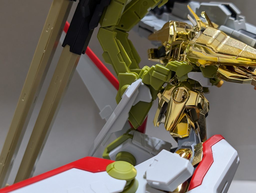 しっかり装着はできないのでグラつきはありますがポージングは問題なく出来ます