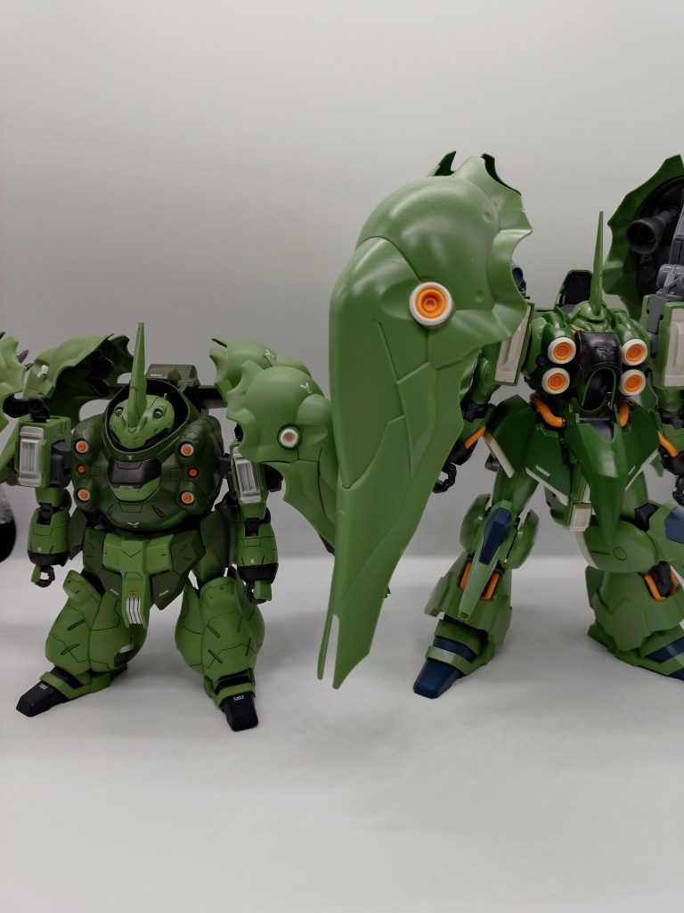 クシャトリアと比較胸部の火器がクシャトリアみたいという思い付きから作成が始まりました         殆どジャンクから作成しましたがイイ感じに作ることが出来ました閲覧ありがとうございました