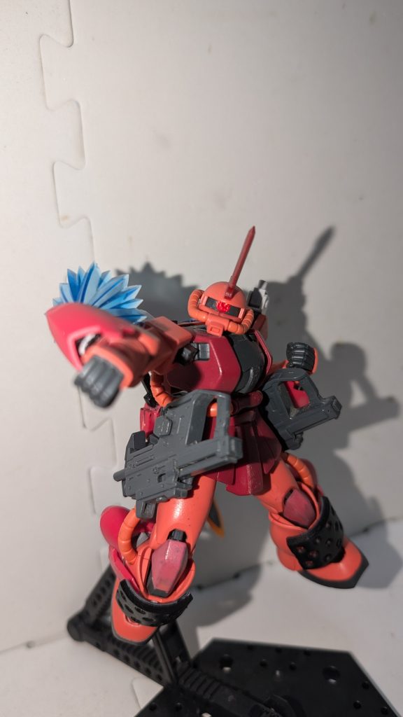 ブーストナックル左右の腕に装着されたスラスター内蔵型のアーマーを使用した攻撃。修正してやる!!!必殺技　『緋天水鏡狂月』特殊な歩法と高速機動による残像で敵を撹乱しながら接近して左右のブーストナックルを連打する事により徹底的に殴り倒す完全なる脳筋技。要するに、ネイキッドフォームの運動性をフルに活用して、超絶技巧の体捌きとスピードで接近して、最終的には敵を殴るだけ。力こそパワー。???『無駄無駄無駄無駄無駄無駄無駄無駄無駄無駄ァ!!!』