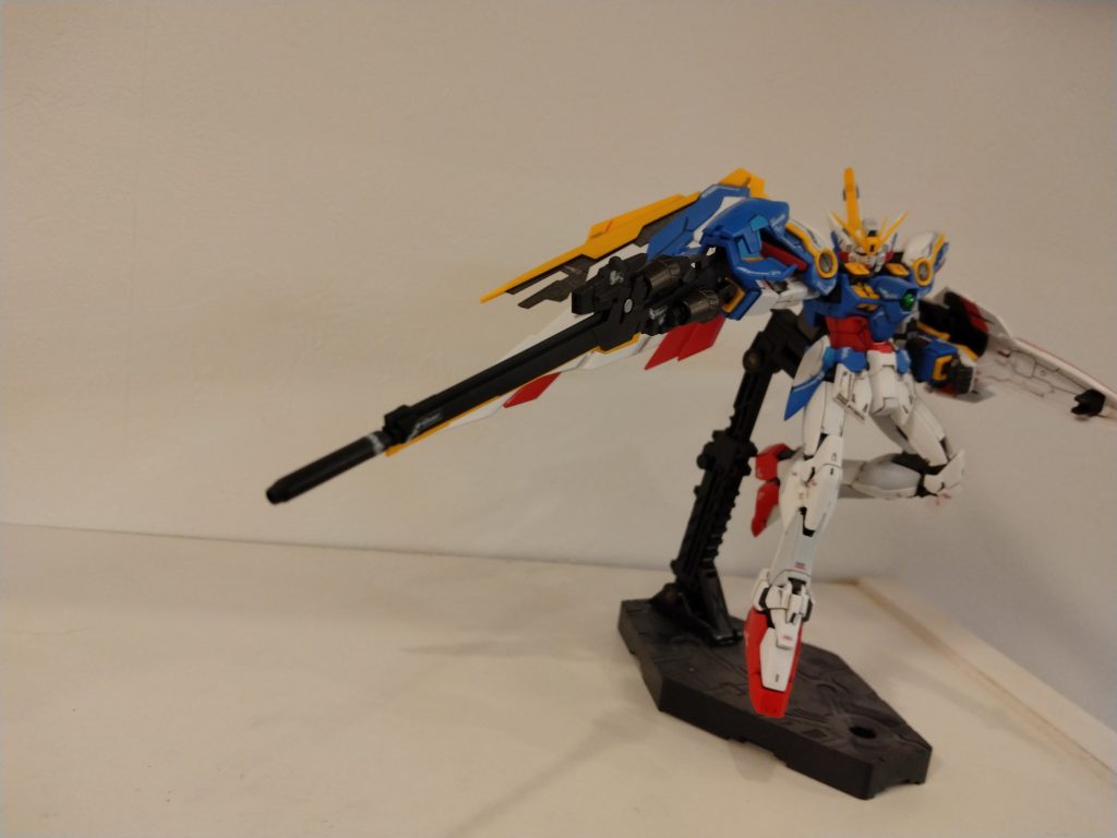 バスターライフルもばっちり保持できます