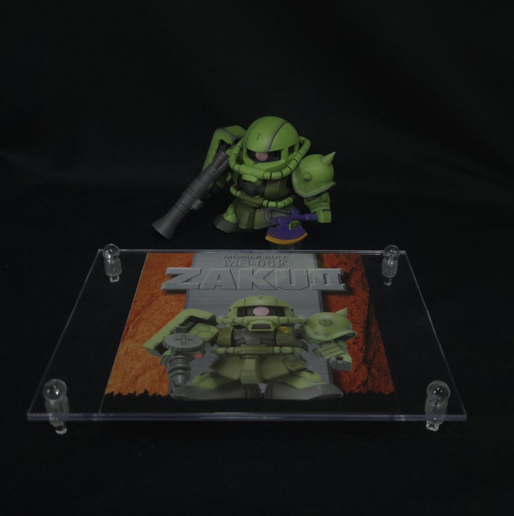 贈答用ということなので、簡易ではありますが台座を用意しました。