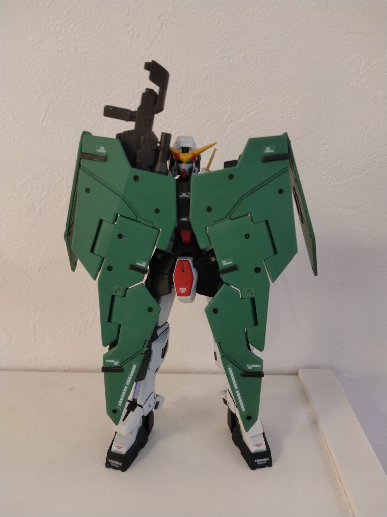 グリーンは2色使い分けました。