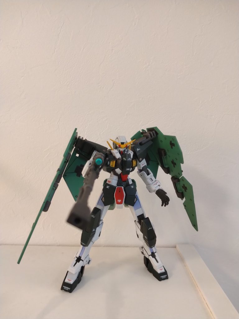 バインダー裏やGNドライブ周り、塗り分けてます。