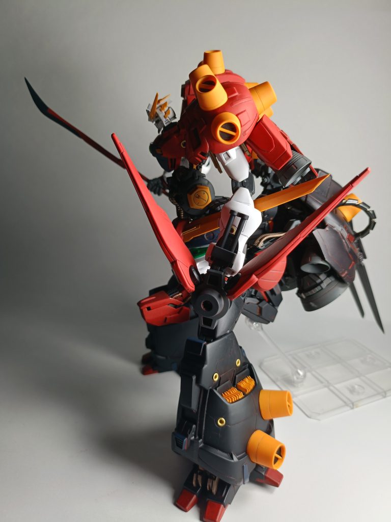 デビルナギナタとデビルアローを装備。レインを取り込んだことでシャイニングやライジングの特徴が現れた魔人ブウみたいな設定ですw