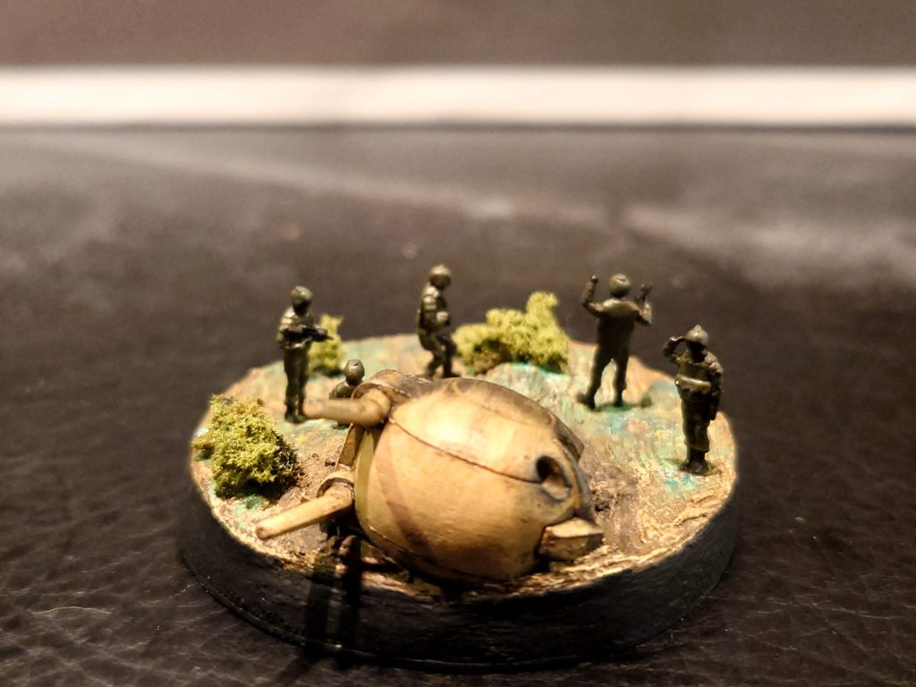 頭部破損–5枚目/制作者：FUBAR