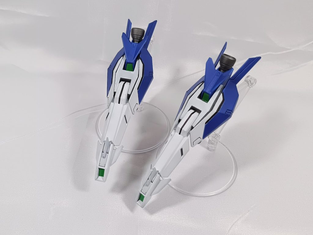 カラーリングは、こいつが付録で付いてた雑誌の作例を参考に。まぁ、いつもの事ですが白がきちゃないww(gundam-kao9)