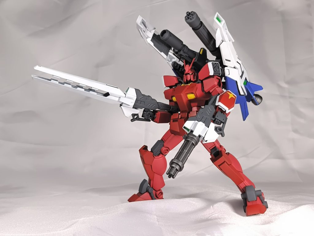 雑誌付録よろしく、３mm軸と穴が付いてるんで、それを利用してカスタマイズも可能。原作的に言わせてもらえばこいつは、「アメイジングレッドウォーリアアメイジング」ってところですね(gundam-kao6)以上になります。こいつも気に入ってくれたらうれしいです(gundam-kao8)