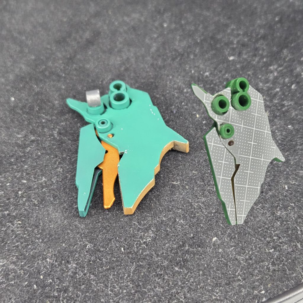 今回のはじめての試みでプラバンで蓋してみましたジョイント部分の穴を開けるのに苦労しました