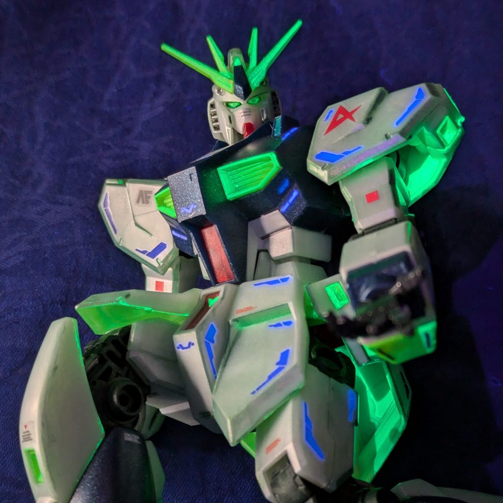 EG vガンダム サイコフレーム発光イメージカラー–2枚目/制作者:Hammer Smith