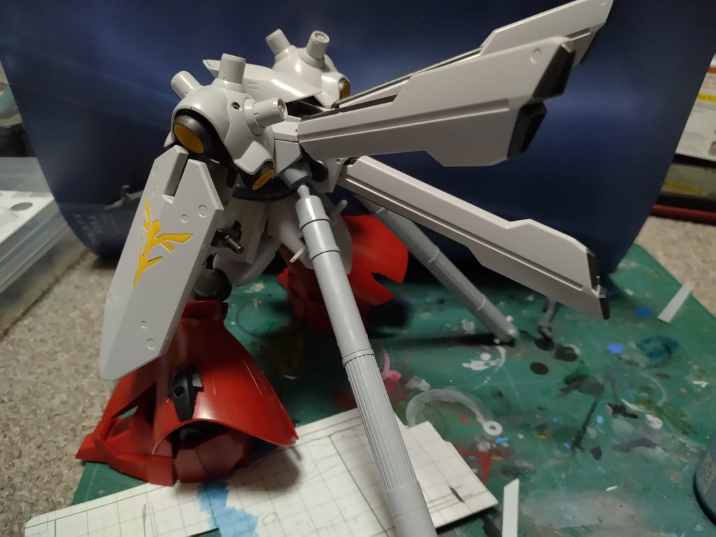 キットがデカいので違和感なく付けれる箇所を探し中