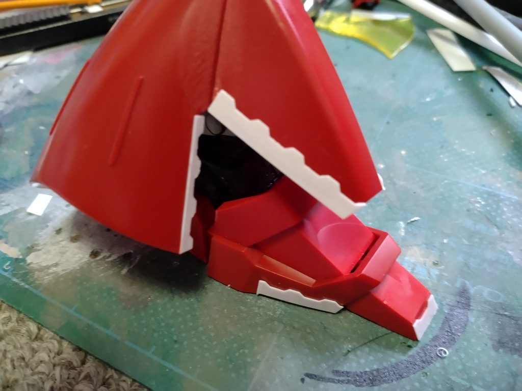 脚部にプラバンを追加