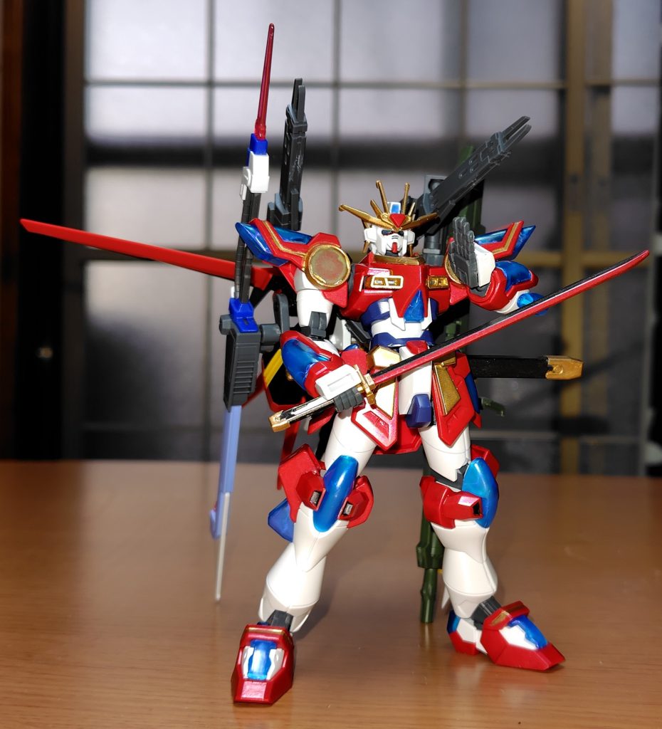ウィング外して2点穴パックに対応可能。右手の刀はメタリックレッドの刃に黒鉄色の峰。ハンドパーツも豊富。