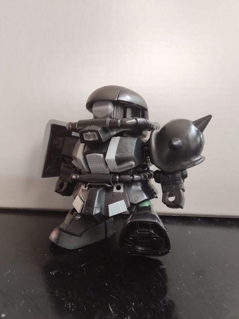 脚部も、前回の旧ザク同様、シルエットブースターのザク大腿とボールデンアームズの組み合わせで製作し、背丈を揃えています。