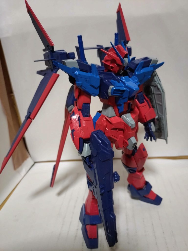 ネットで購入した素組み状態の物をバラして新たに塗装してみました。