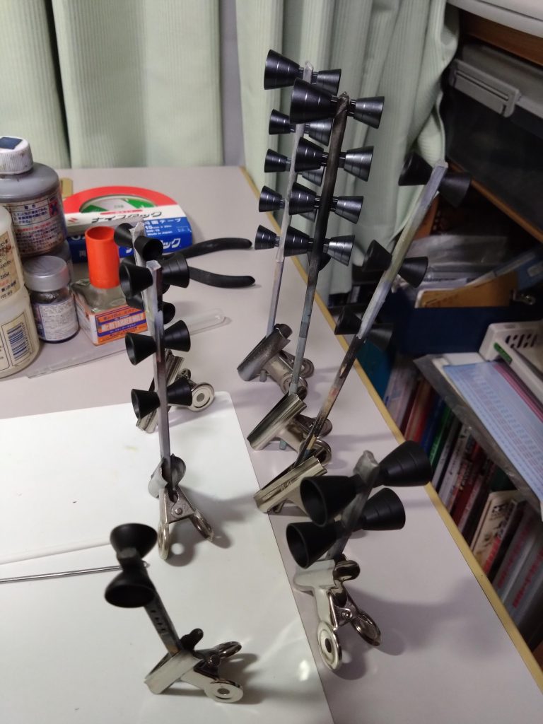 スラスター多い。