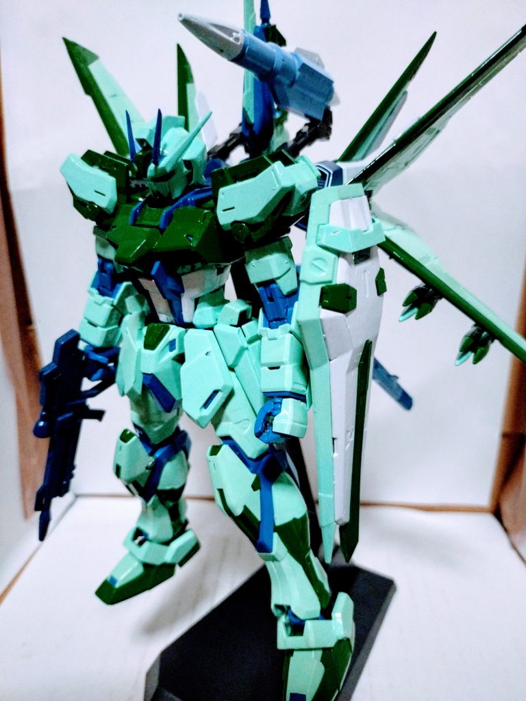 今回は、ペールグリーンとデイトナグリーンをメインに塗装してみました。