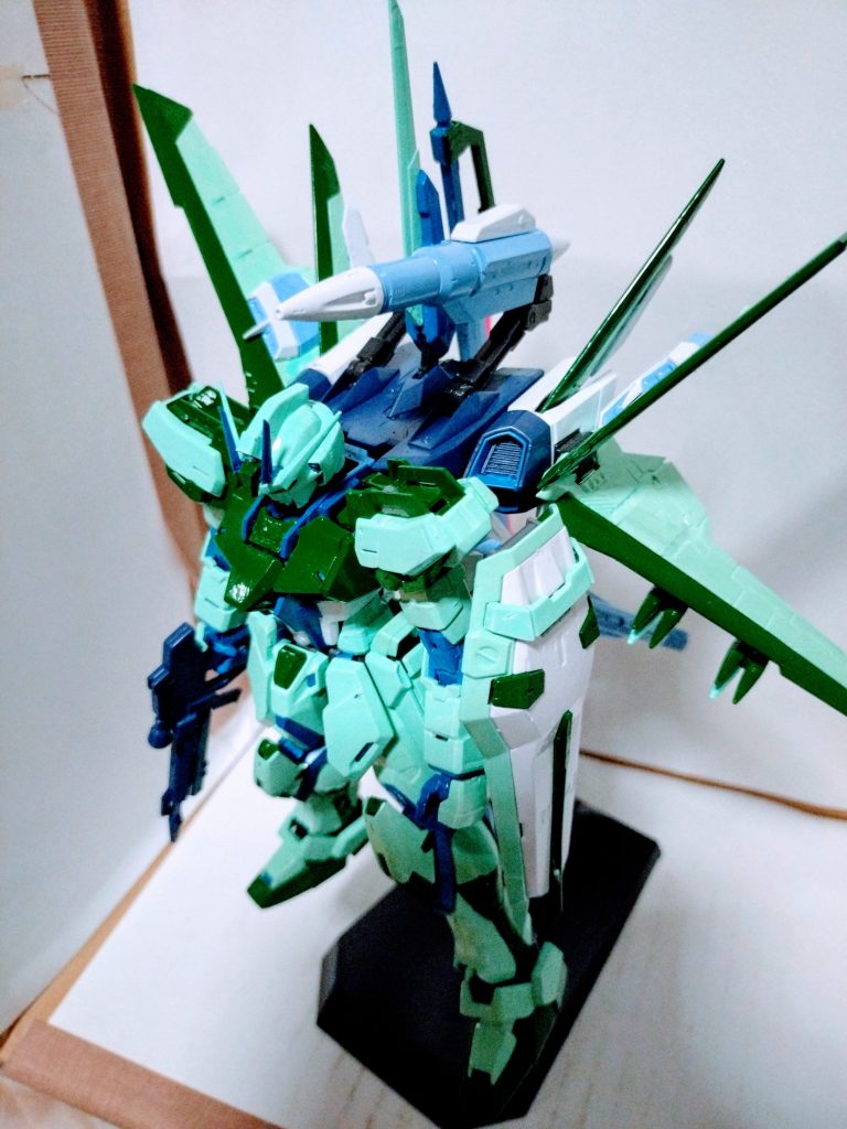 ペールグリーンやデイトナグリーンは、１回では塗装がのりきれず、何度か重ね塗りしたので、ムラが酷いです。