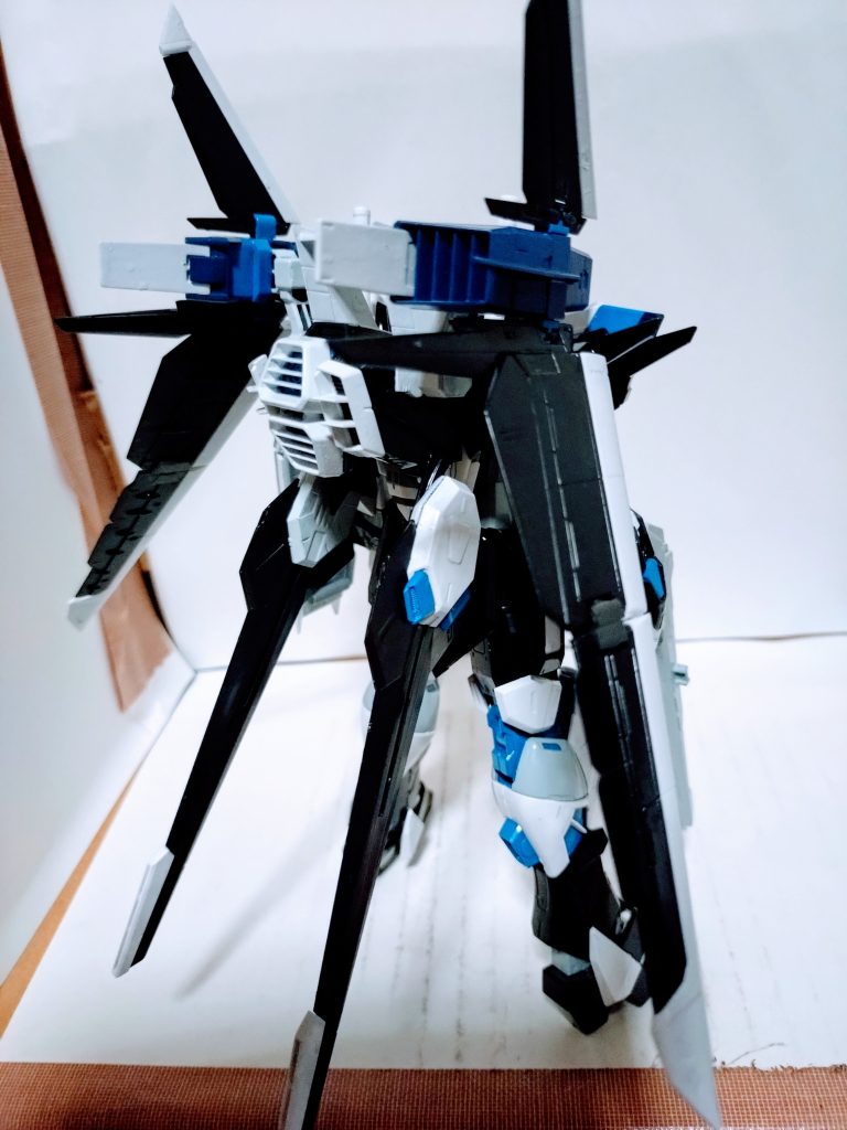 エクスインパルスって、カッコいいガンダムなので、今回で4作目になっちゃうほど、色々とカラーを変えて作りたくなるガンダムです。