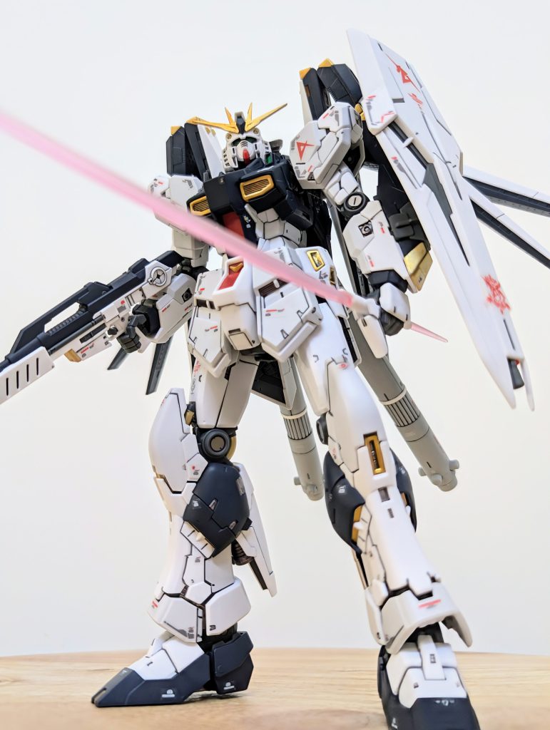 RGは素組で十分カッコ良く仕上がるので、技術のない私としては非常に助かります。