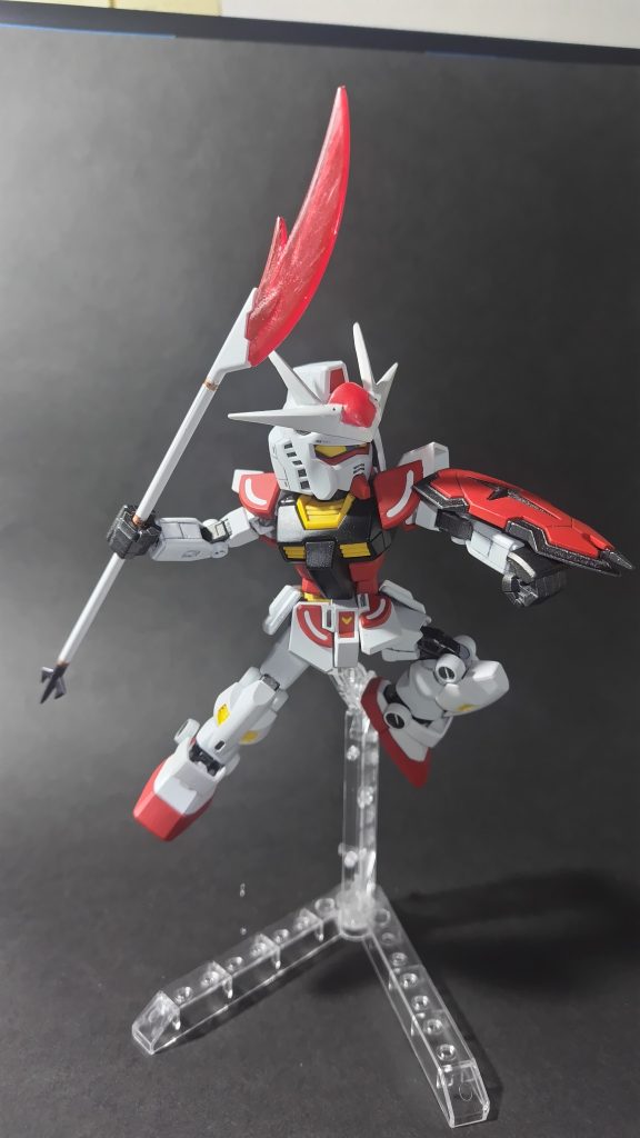 今のガンプラはクロスシルエットもEGも素組みで十分な程、色分けされてますよね。