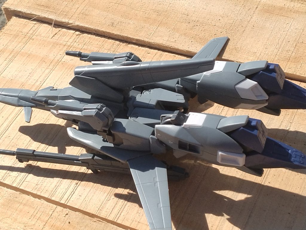 飛行形態はすごくカッコイイ！この機体で世界が平和になってほしい。