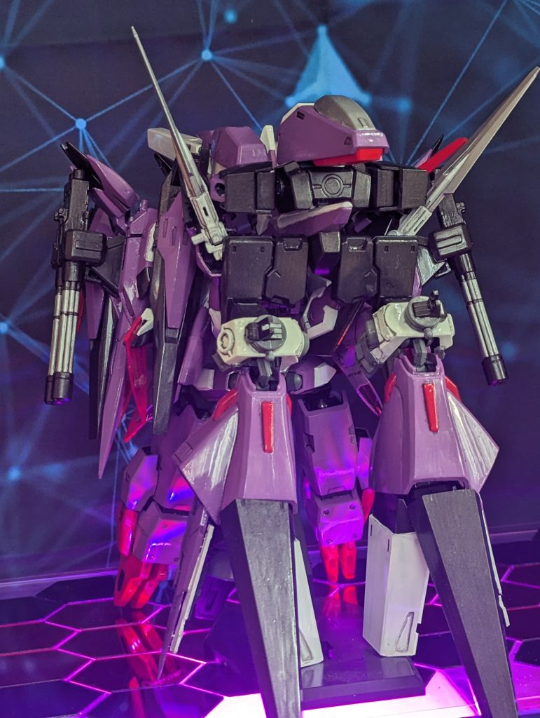 リアだいぶゴチャゴチャ付いてますね…。盛るの好きだからなぁ。