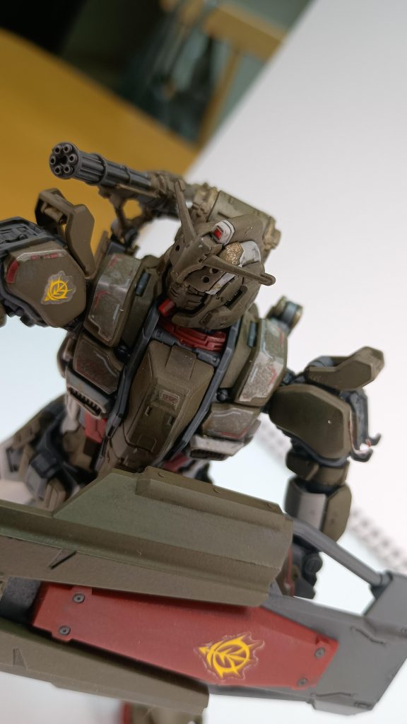 地上用ですし、予備パーツないですし、研究して量産するにも資源乏しいので、もし鹵獲しても使い所難しいですよね。サイド３防衛くらい？？ジャブロー降下でワンチャンあるかもしれませんね。