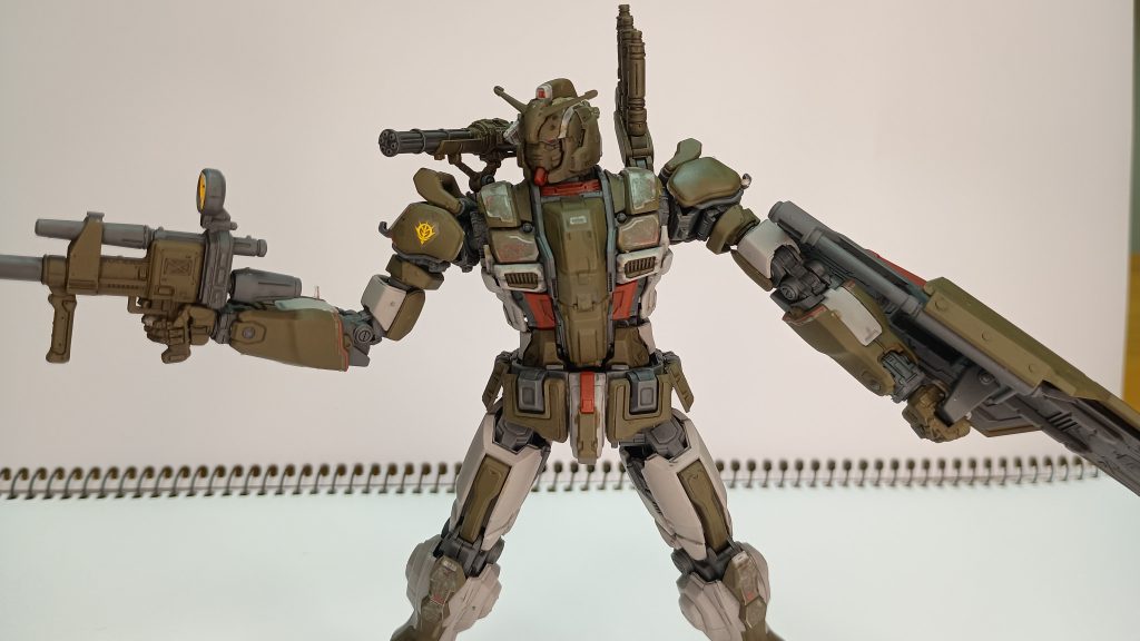 ガンダムEXの凶悪な顔は、GP02やブルーディスティニー２号機に勝るくらいのジオン顔ですよね。