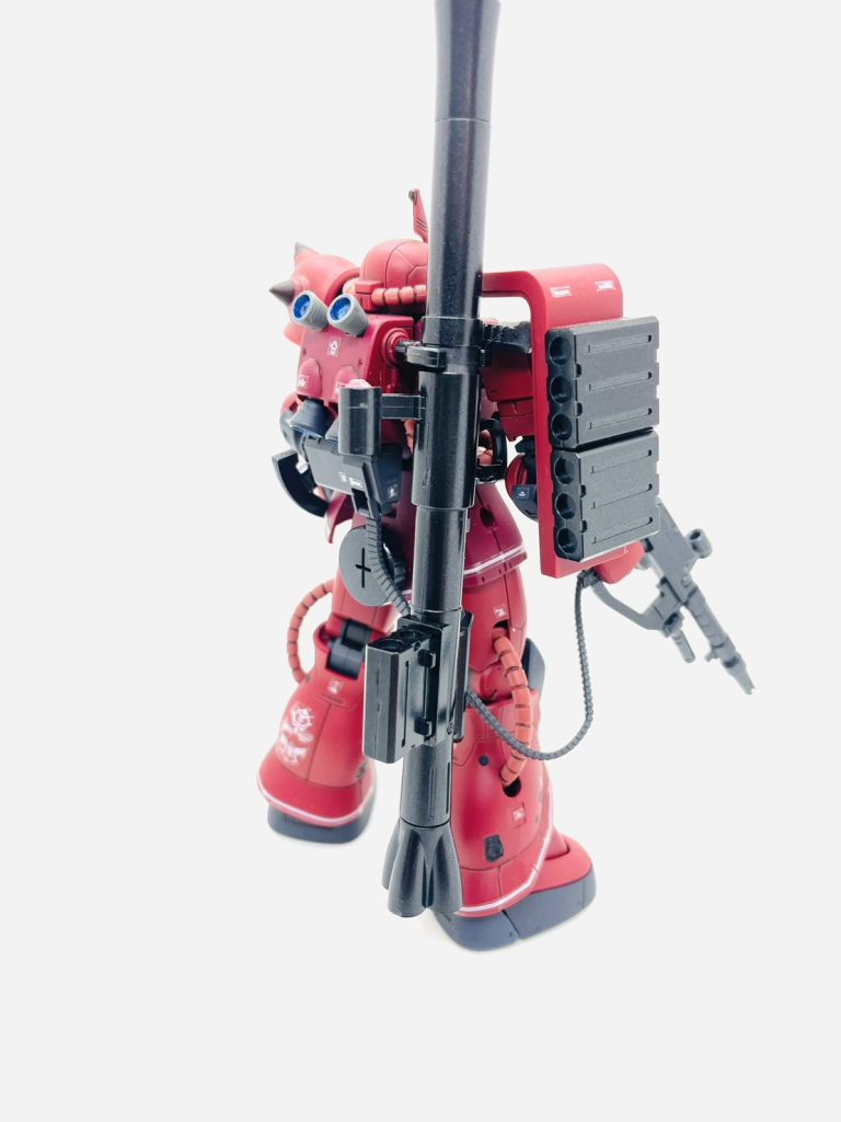 武器はメタルブラックでつや消しはしていません!オリジンは武装も多くていいですね!対艦用ライフルはお楽しみで笑