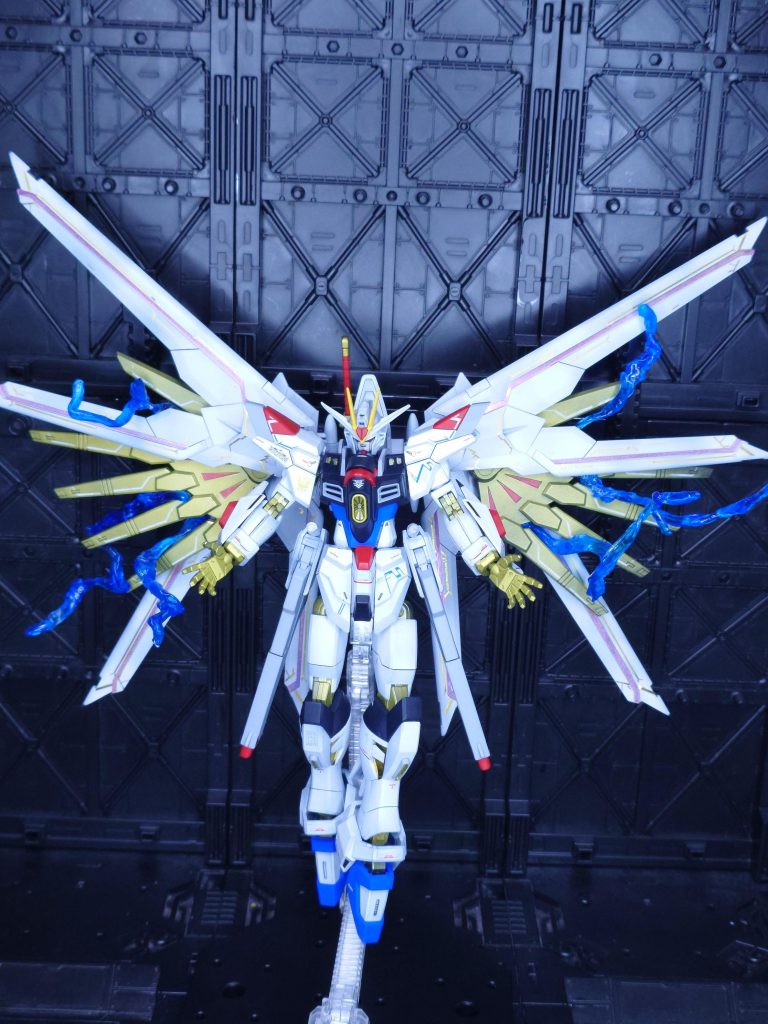 稲妻エフェクト自作してみましたがどうでしょう??ちまたでは傲慢サンダーとか呼ばれてるらしいですね(笑)確かにMeteorをバックに無双してたあのシーンは初代を彷彿とさせる傲慢ぶりでしたね!!