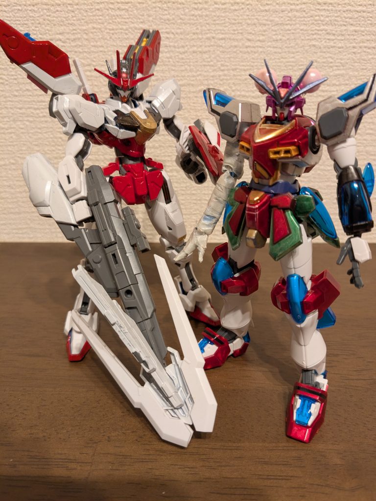 霊夢エアリアルと並べてのツーショット。マンガではこの2人の関係が好きで、娘と一緒に全巻購入。途中からこっちがハマってしまった感じです（笑）ときに師弟関係、ときに友達のような、この2人が良いんですよね〜以上、カミキバーニングガンダム茨木華扇専用機でした。ご覧いただき、ありがとうございました！！