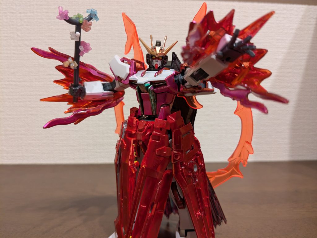 ついでに、某ゲームで天の羽衣を付けている立ち絵もあったので、カミキバーニングのエフェクトを装着して、その姿を再現。これだけでかなり威厳が出た感じがします。ラストワード「蓬莱の樹海」なイメージです。